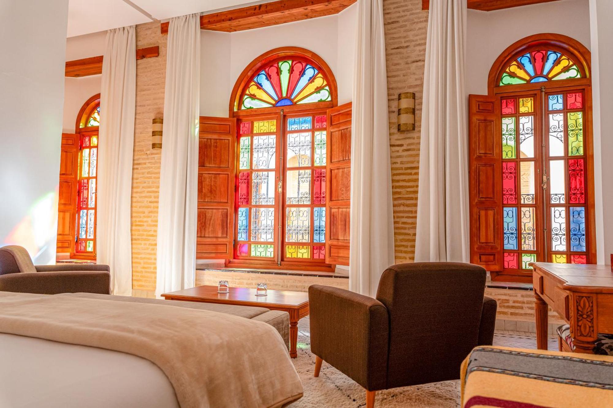Al Ansari Riad *